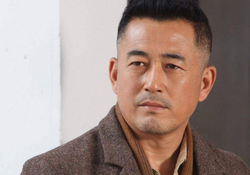 王志飞确实很低调，尽管演戏一流，却在追求幸福美满的生活_手机搜狐网