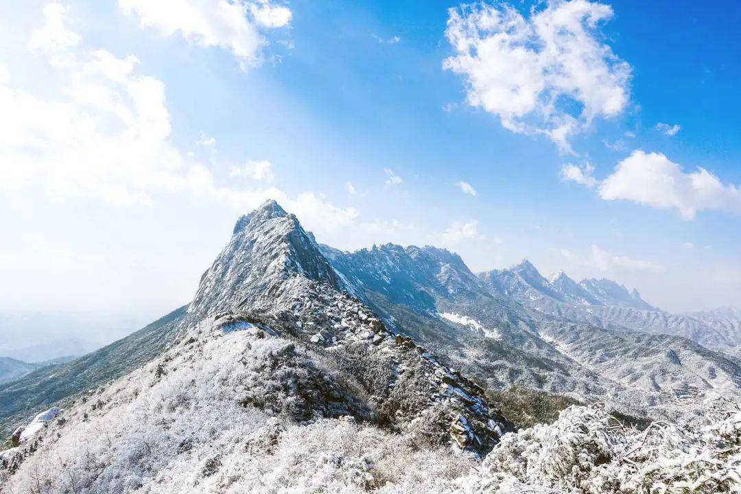 下雪啦!灵山初雪已派送_陈进荣_登山_大自然