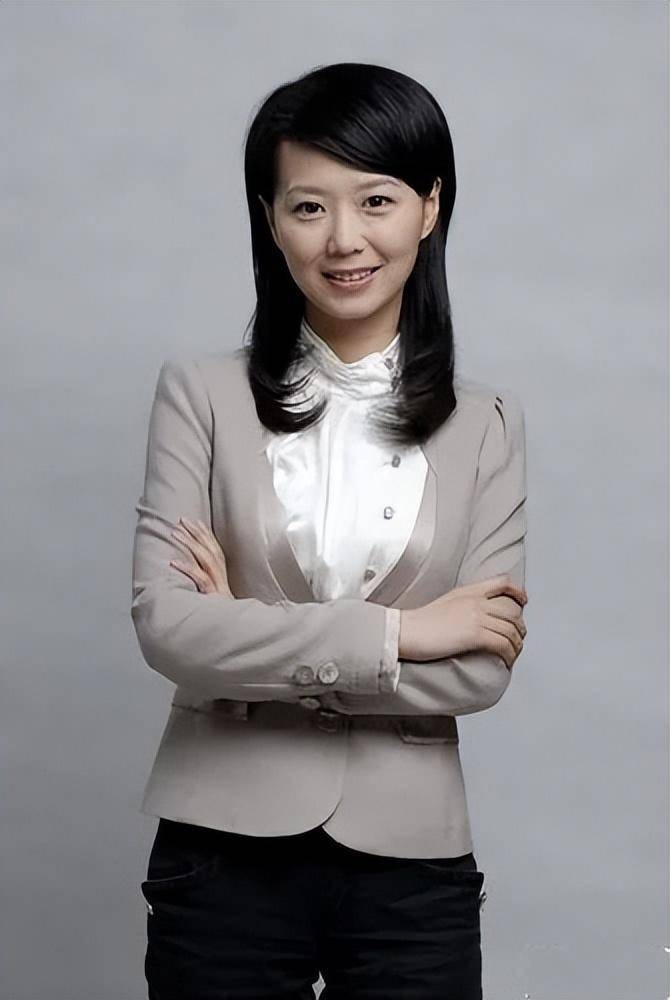 吴薇,安徽卫视最受人们喜爱的主持人,被誉为安徽最美帮女郎