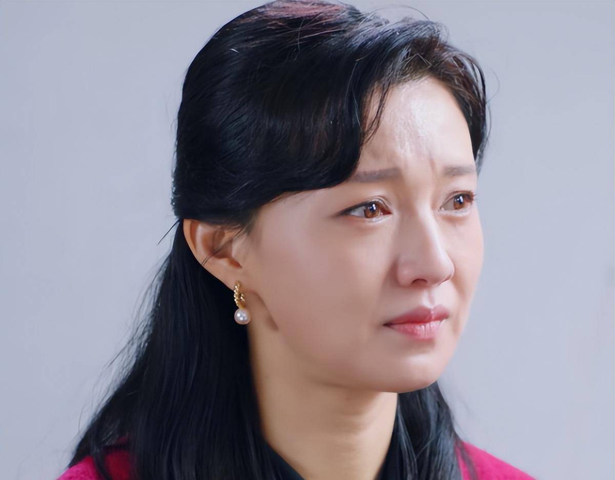 我最爱的家人:傅晶45了还那么美,演得也好,但被