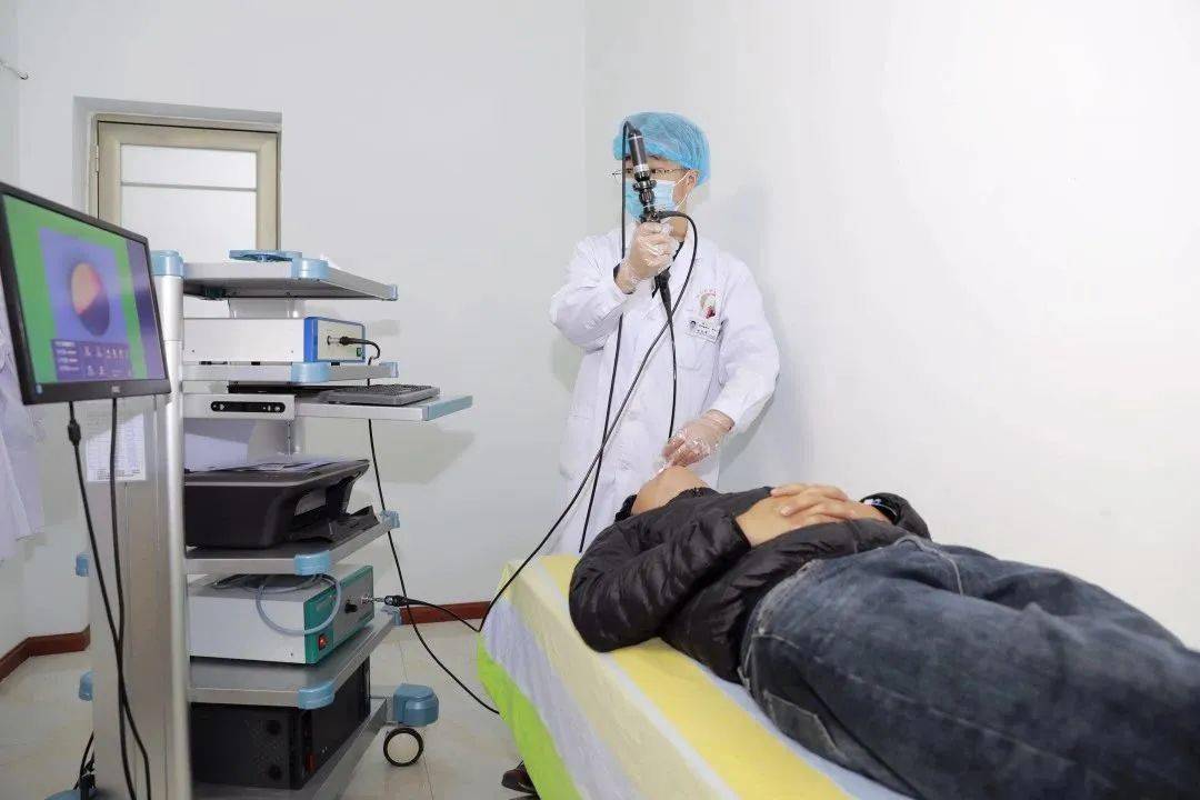 我院耳鼻咽喉科顺利完成一台腮腺巨大肿物切除 面神经解剖术_手术