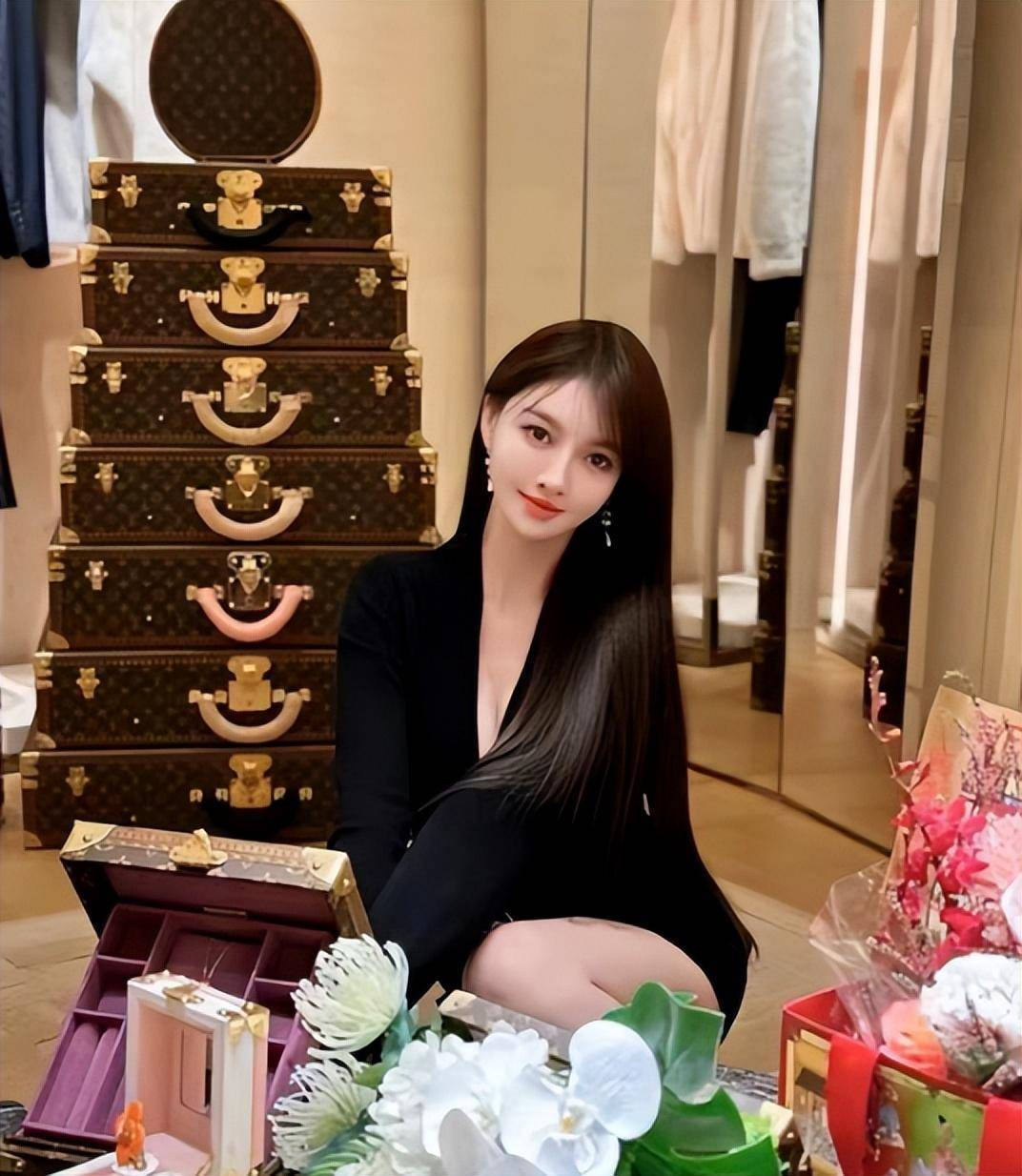 叶珂更新社交账号,发文否认斥责造谣者,疑似否认和黄晓明恋情_网友