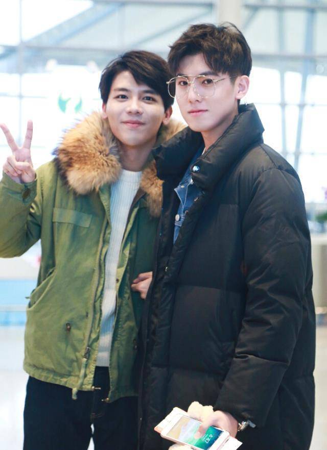 但是吧,在外面再优越的身高,到了梅溪湖,一不小心就矮了,毕竟192的