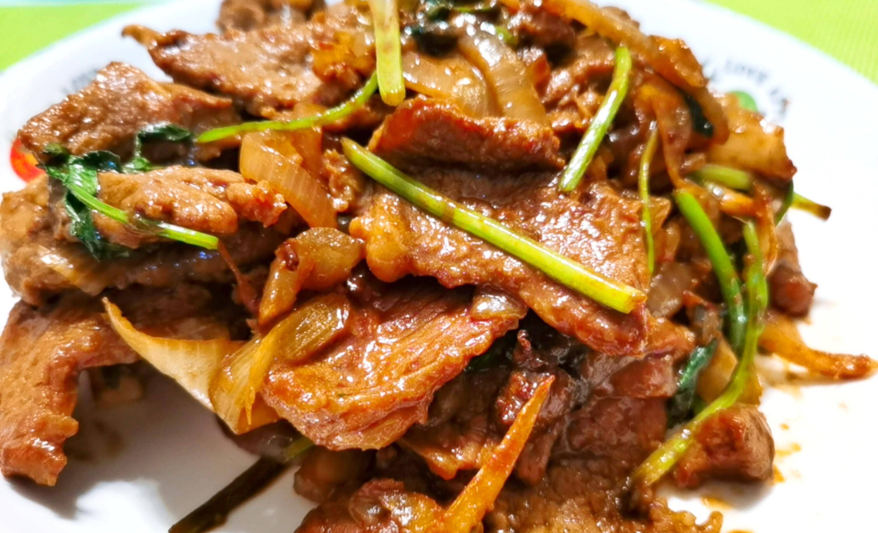 1斤羊肉,5种辅料,不用炭不用火,做炒烤羊肉,比炭烤的还味美_香菜_洋葱