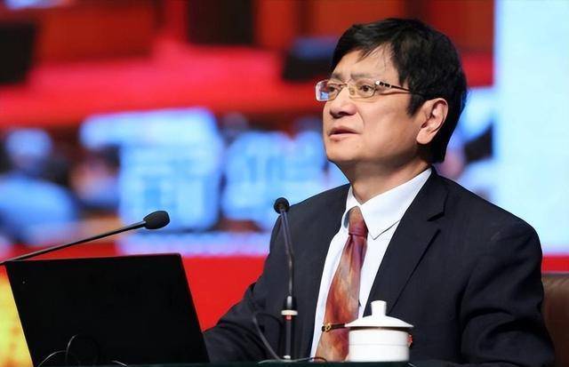 "找工作别挑三拣四",郑强教授点评,一句话骂醒年轻人_理想_大学_毕业