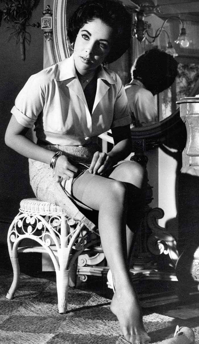 好莱坞潮流:星光熠熠的丝袜 100 年_穿着_玛琳·黛德丽_作品