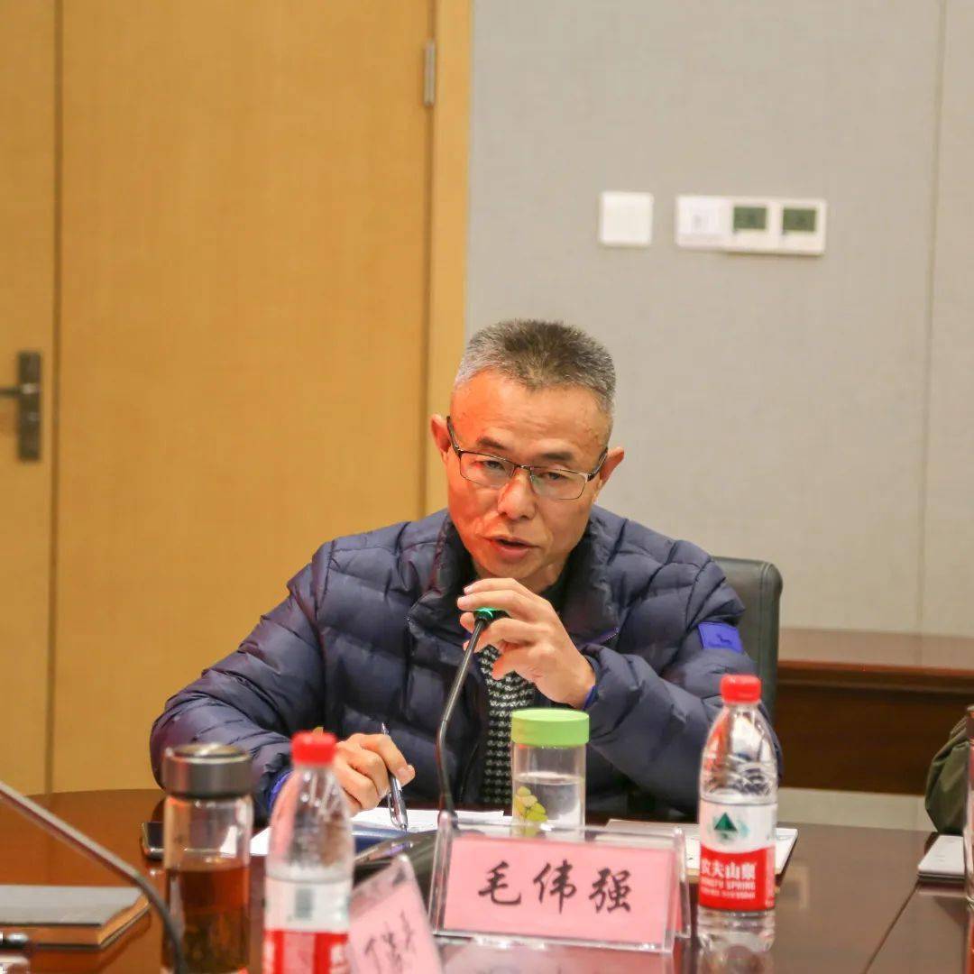 区农业农村局召开首席农技推广专家工作专题会_团队_方面_制度