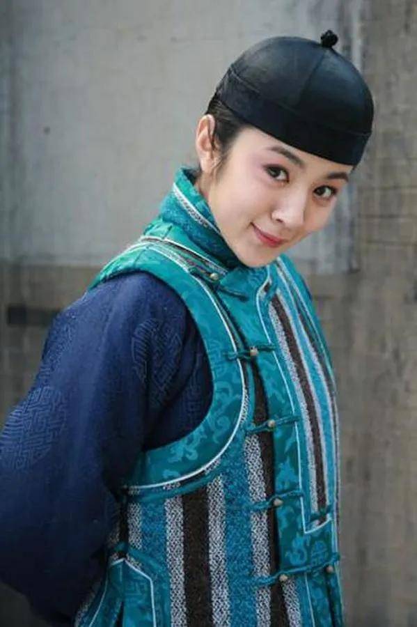 而后《神医喜来乐》中的金山娇一角才算得上王晓晨真正意义上的走红.