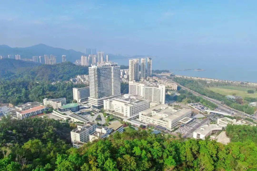 中山大学附属第五医院(简称"中大五院")坐落于粤港澳大湾区门户枢纽