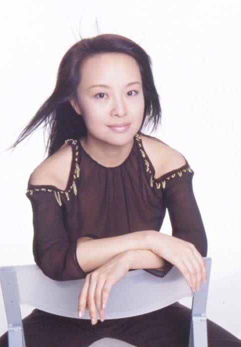 上海金牌主持叶蓉:低调复出后越发优雅端庄,女儿已经11岁_工作_父母