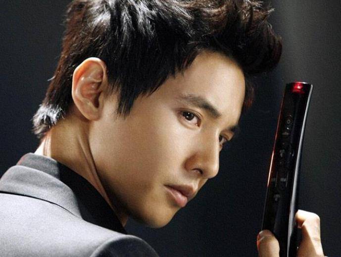 元彬11年都没拍戏,因长得太帅,靠脸就有花不完的代言费_作品_时间