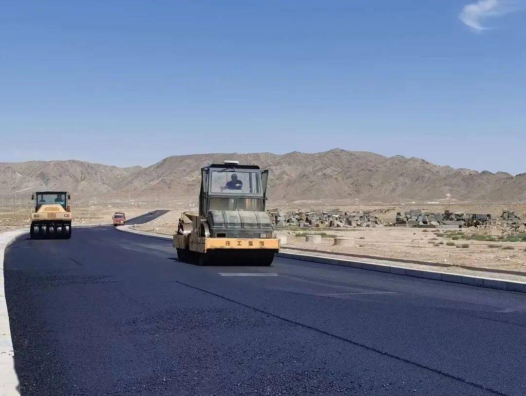 国道335线新疆段图片