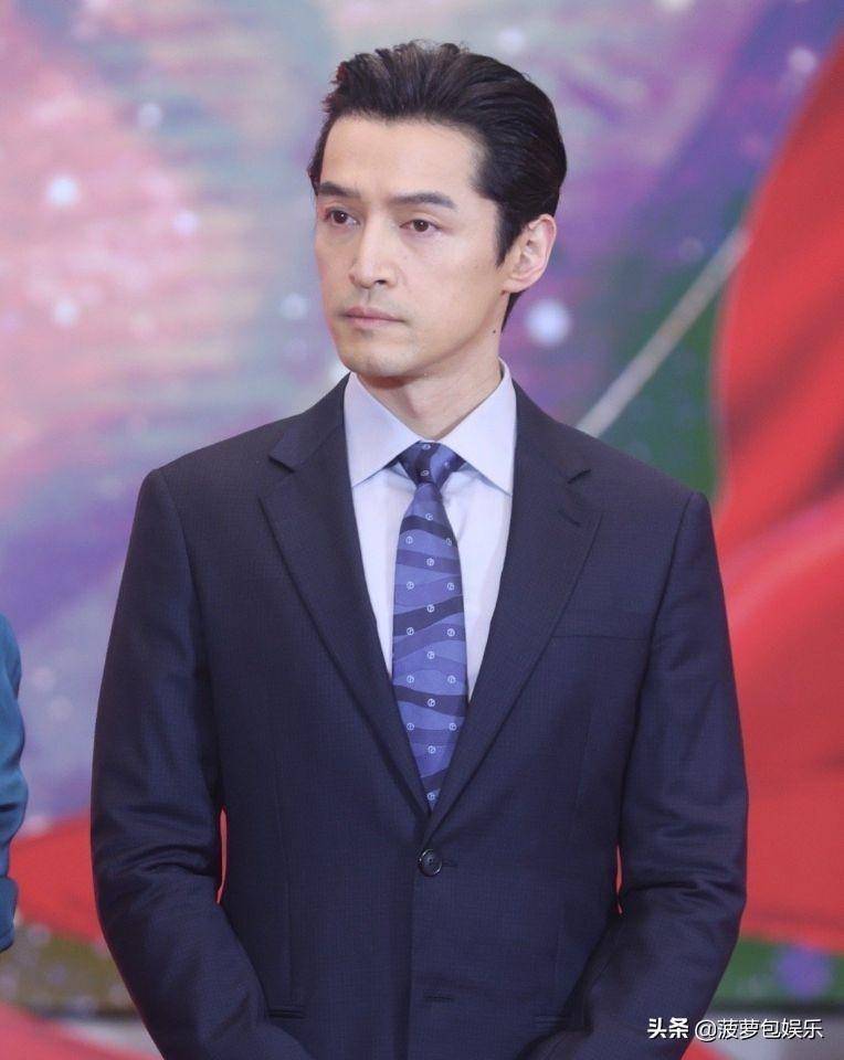 胡歌直言,很多男星不愿意和杨幂拍吻戏,原来许凯没说谎_因为_合作