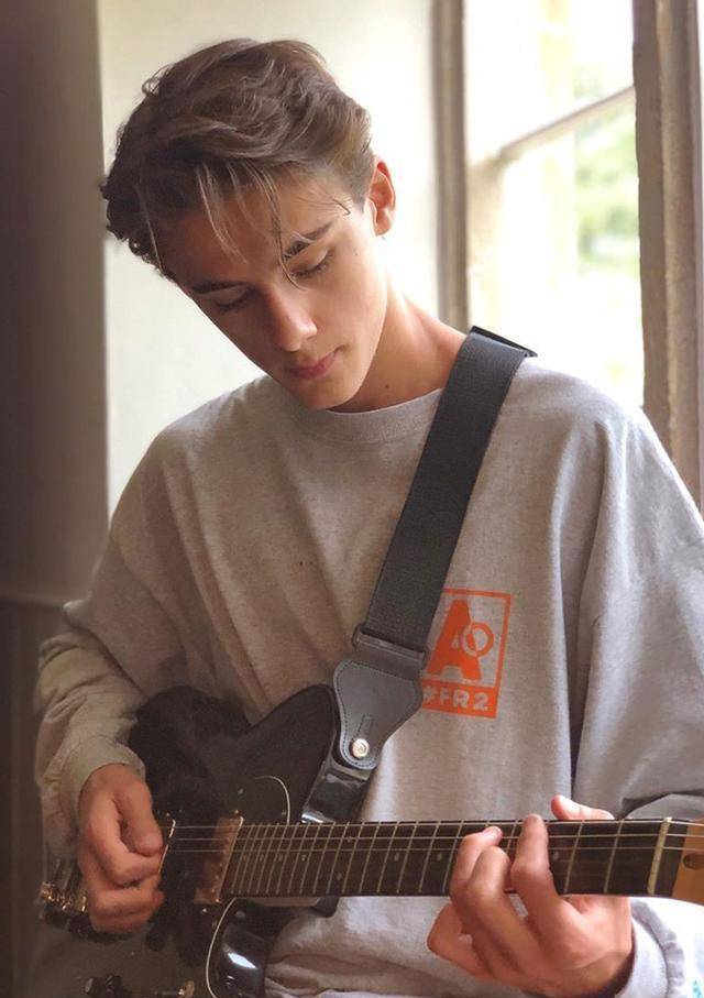 威廉·米勒_身材_william