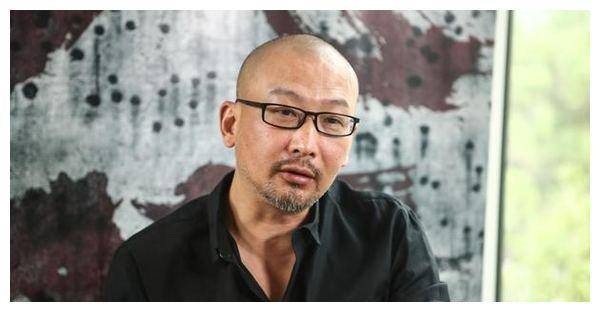 管虎与马伊琍同居4年,却终娶暗恋他5年的梁静,现在的他如何?