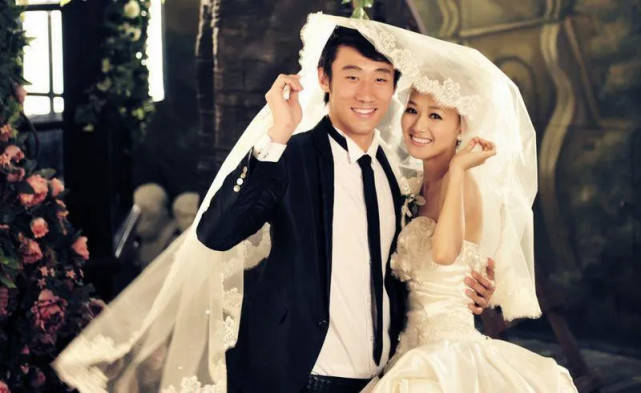李铁事件越挖越深,龙菲向李铁提出离婚,张鹭被带走,陈密会与他离婚吗?