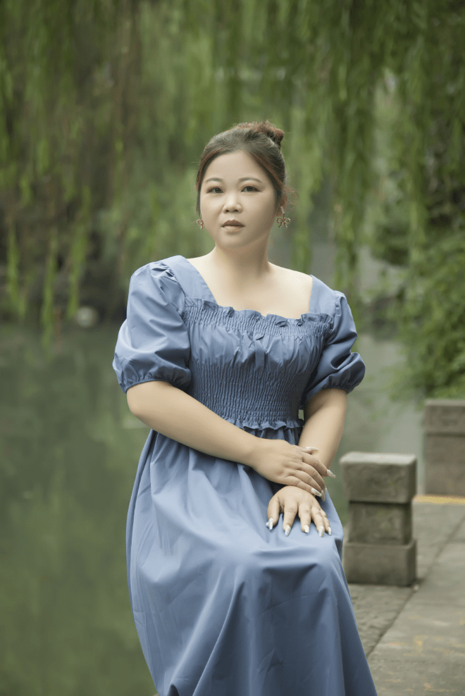 黄巧玲在网拍模特界的发展之路_网络_梦想_model