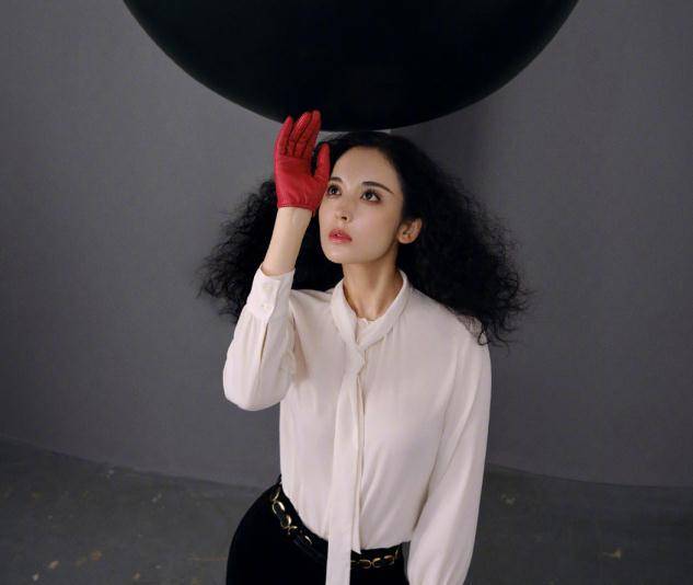 建议远离以下两种发型,视觉上很突兀,还影响气质_古力娜扎_造型_羊毛