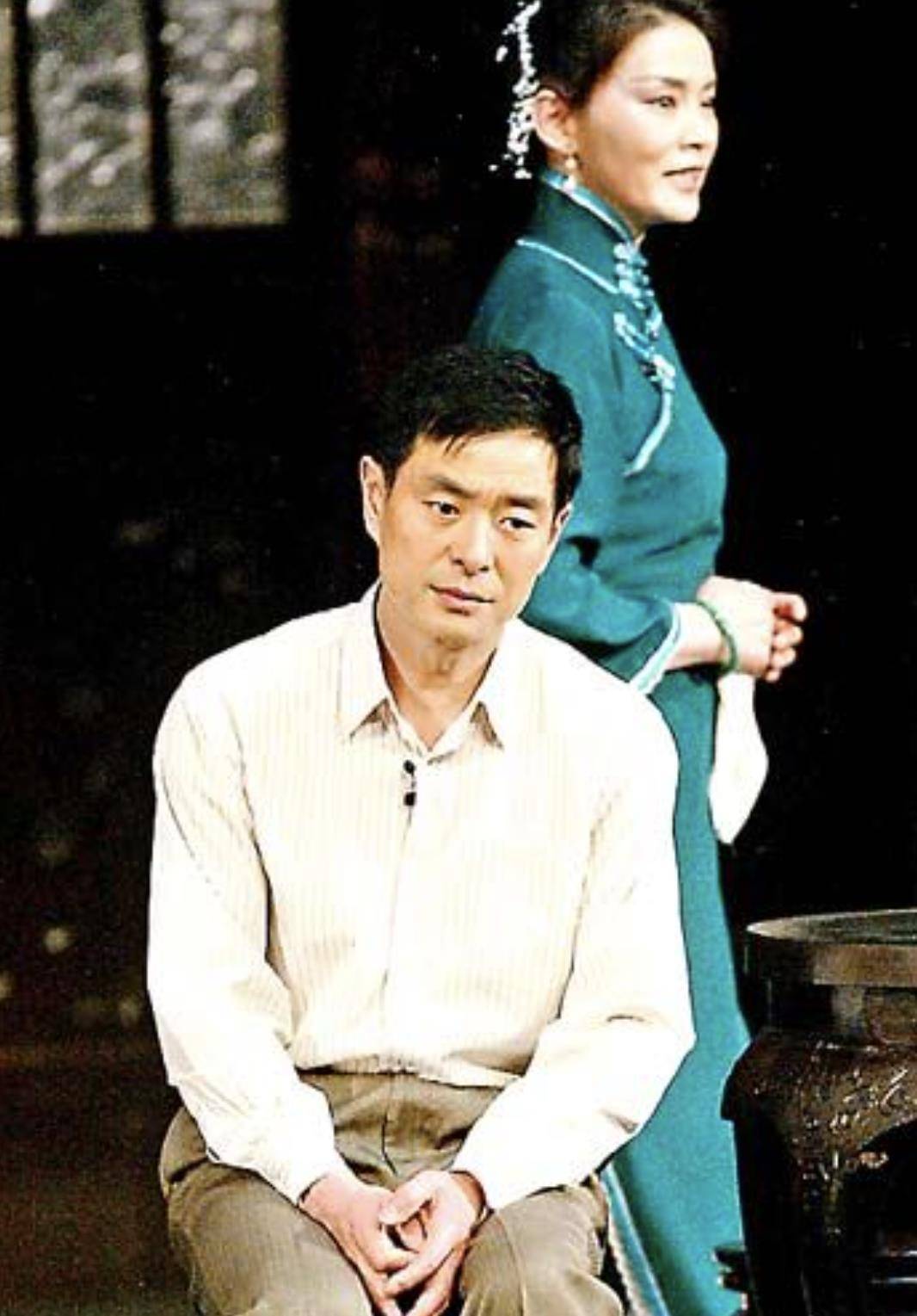 出道以来一直扎根于话剧表演的濮存昕,曾经凭借《雷雨》在戏剧圈站稳