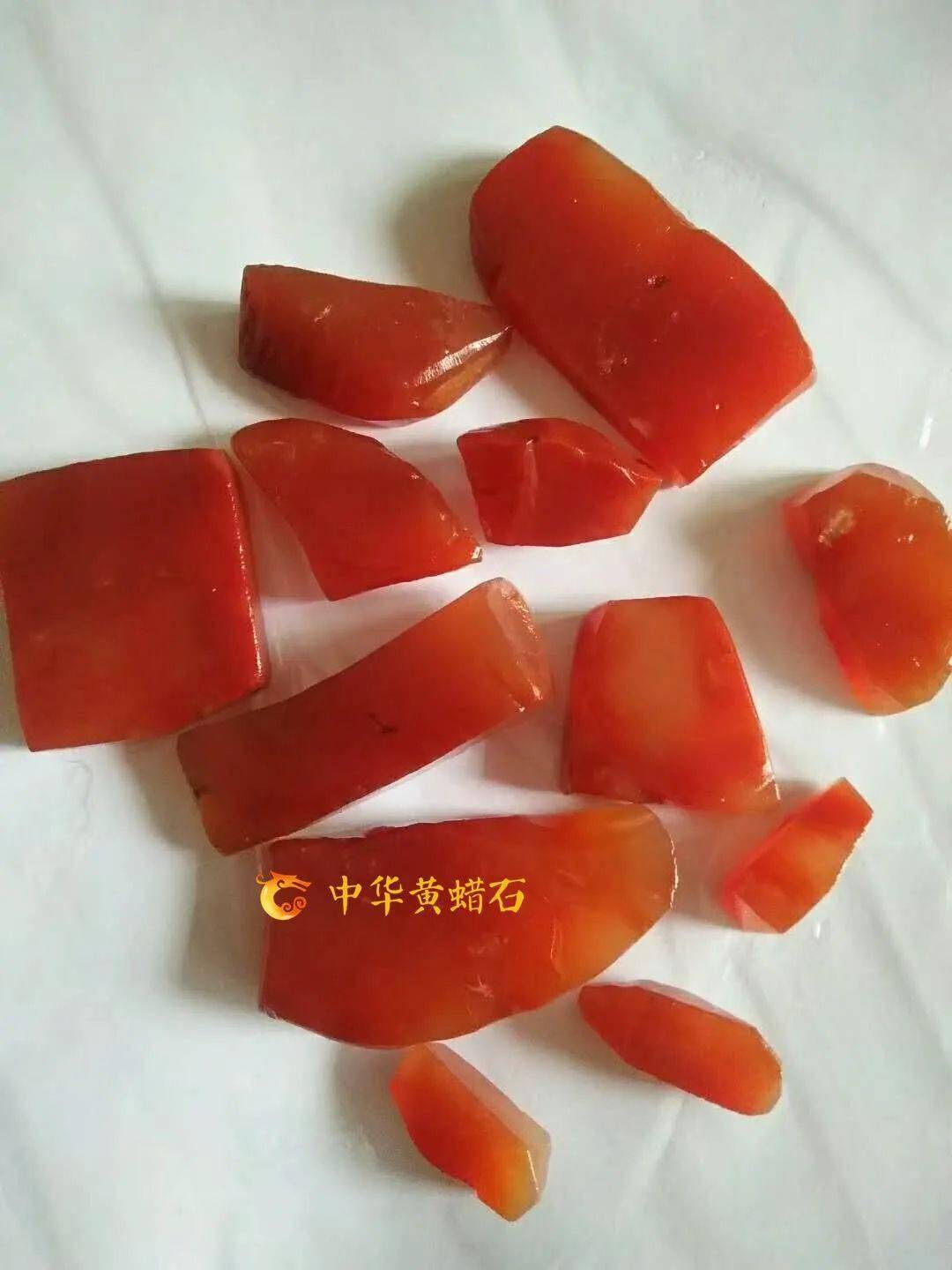三甲水冰种山料极品山料冰种经过精工雕琢会有很高的艺术价值和深厚的