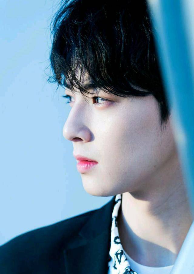 "脸蛋天才"车银优,妆前妆后无差别,堪称柏崇原之后又一美男子_笔者