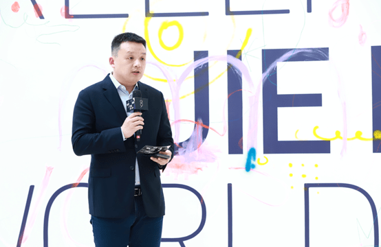 「在这个世界自由的行走」开幕现场"深圳作为公共艺术的沃土,万科致力