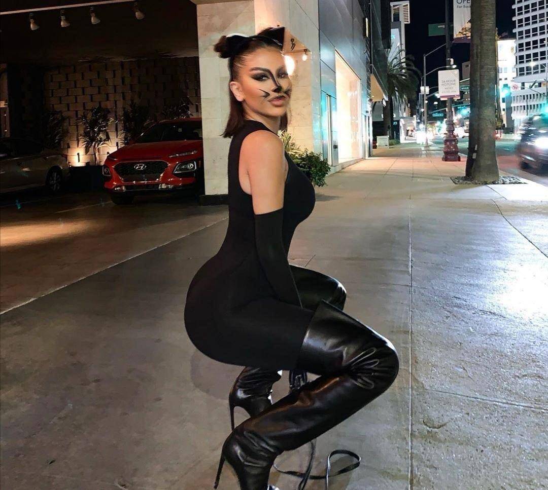 欧美博主气质出众,火辣身材让人鼻血直流,时尚穿搭吸人眼球_姐姐_魅力
