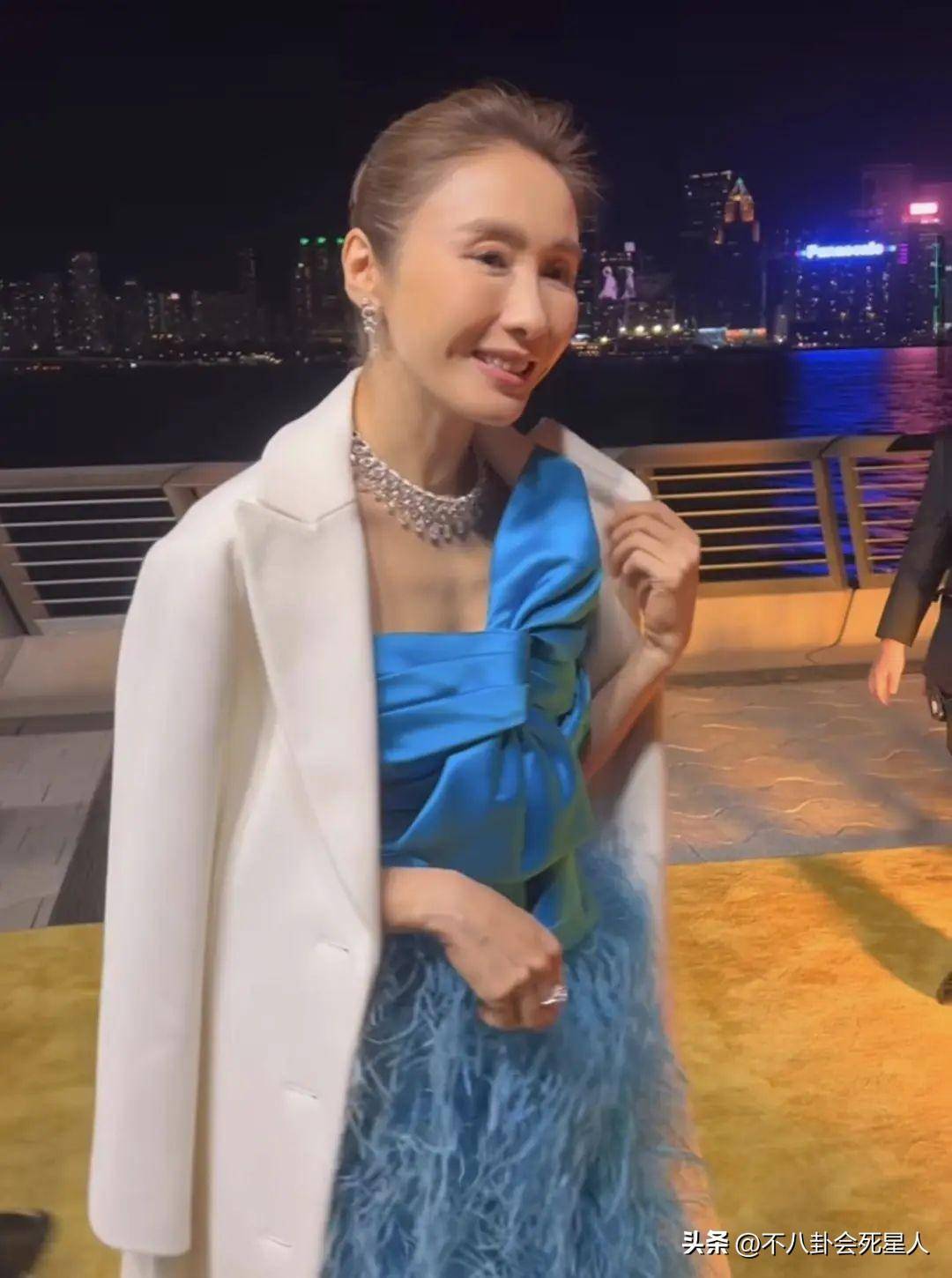 原本瘦瘦的芭樂特＃薩夏拜倫柯恩為了加入漫威宇宙、串場《鋼鐵心》演出大反派「梅菲斯托」，在短短三週內增肌到這個狀態, image size:1080x1450