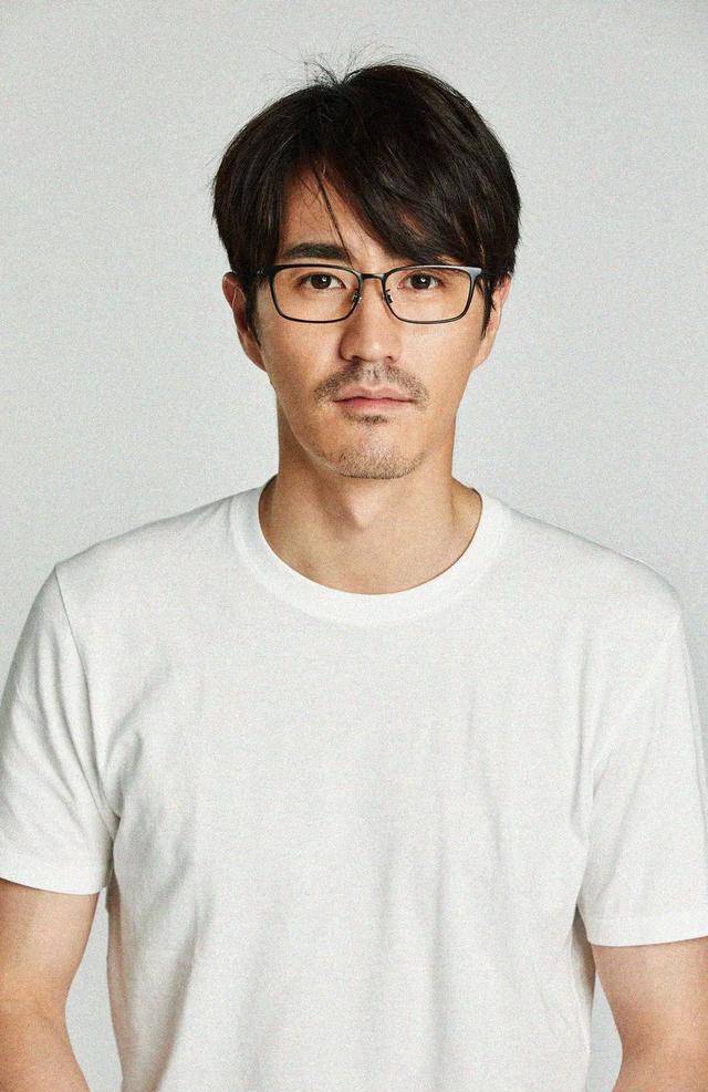 《三十而已》杨玏:在极致与普通之间寻找感情锚点_陈屿_钟晓芹_角色