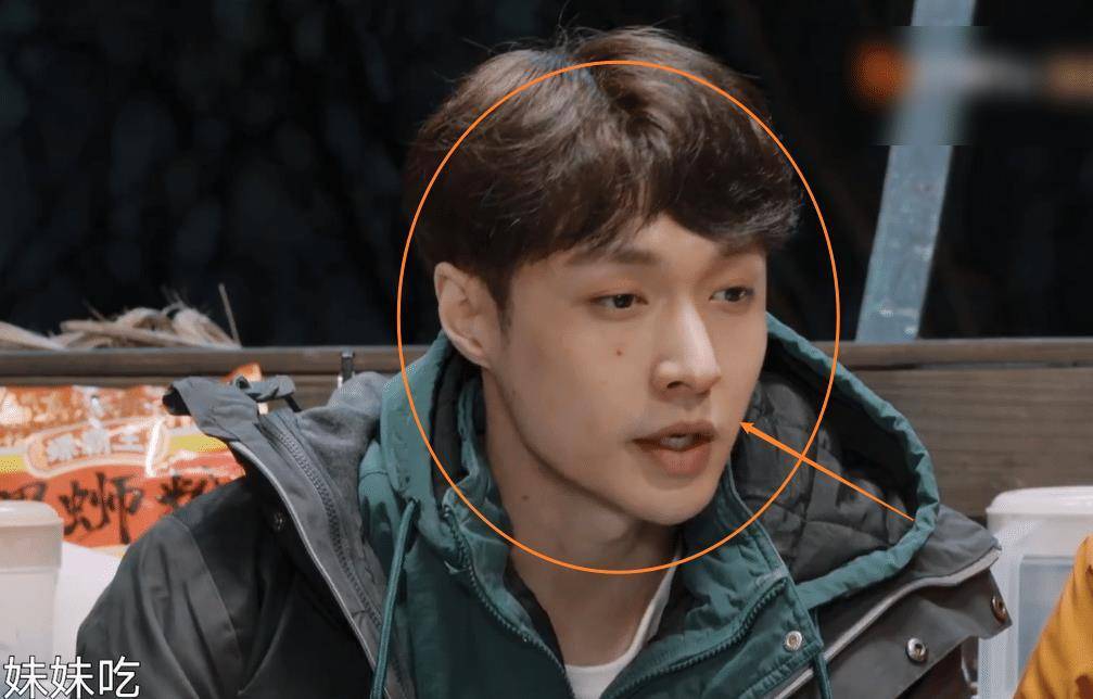 彭彭张艺兴子枫互让最后一块排骨,黄磊举动太抢镜,这私心没谁了_节目