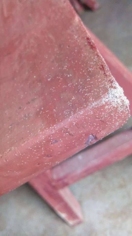 第二步:无论是尘虱还是螨虫都有一些生活共性,喜欢夜晚活动,传播性强