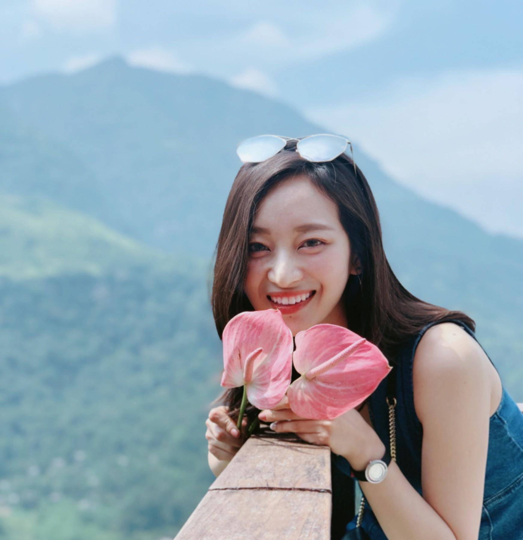 王治郅娇妻消极发文,删除结婚证照片,两人许久未同框_周蕾_宋扬_八一