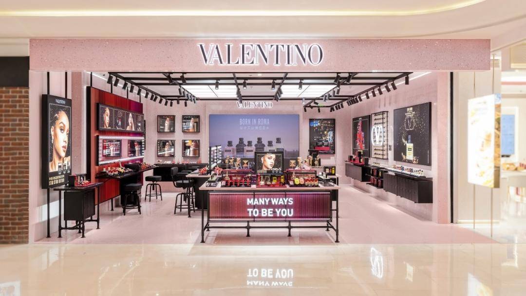 华伦天奴美妆南京第二家线下精品店登陆南京中央商场_品牌_高定_色彩