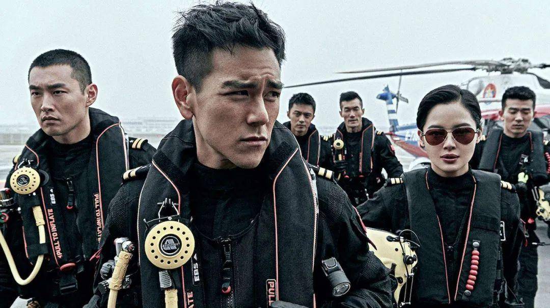 《紧急救援》里,彭于晏为什么没有死_高谦_电影_潜水员