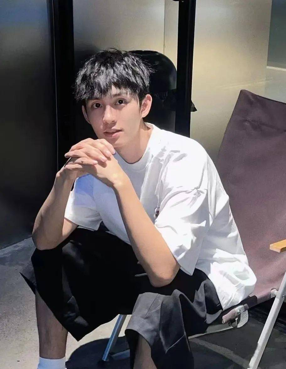 席鑫锐席鑫锐merrychristmas圣诞npc这不立马来官宣史上最强圣诞阵容