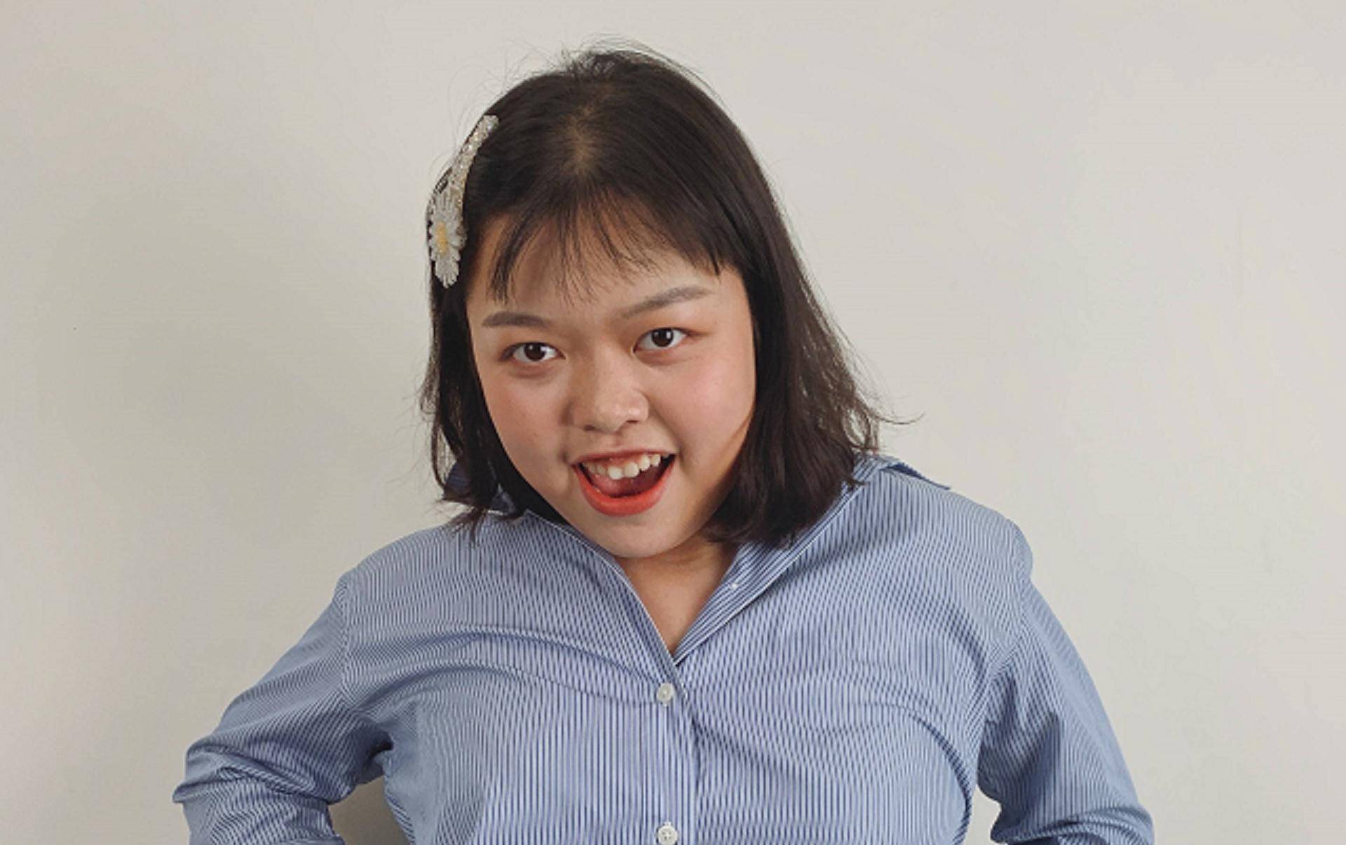 奥黛丽厚本:秃头少女秒变名媛,她怎么从一众美女网红里逆袭?