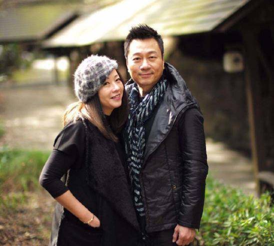 视帝黎耀祥为现任抛弃前妻,再婚23年,龙套10年因猪八戒爆火_妻子_婚姻