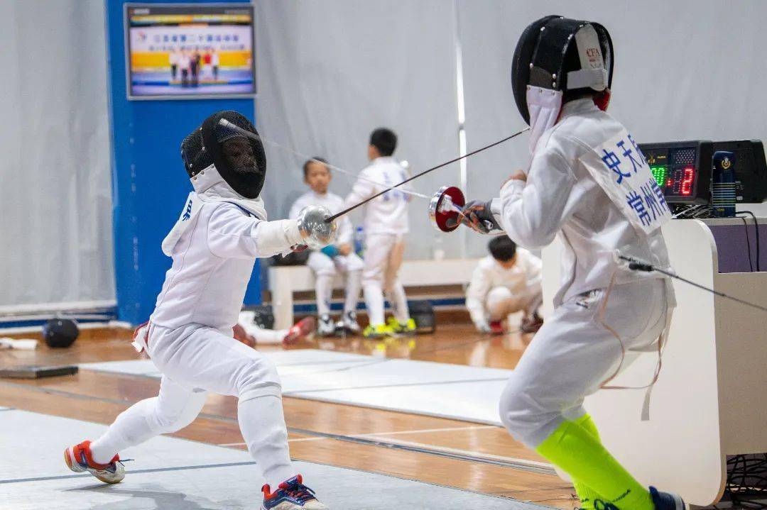 2022年"奔跑吧61少年"常州市"常菁杯"小学生击剑锦标赛开赛_运动
