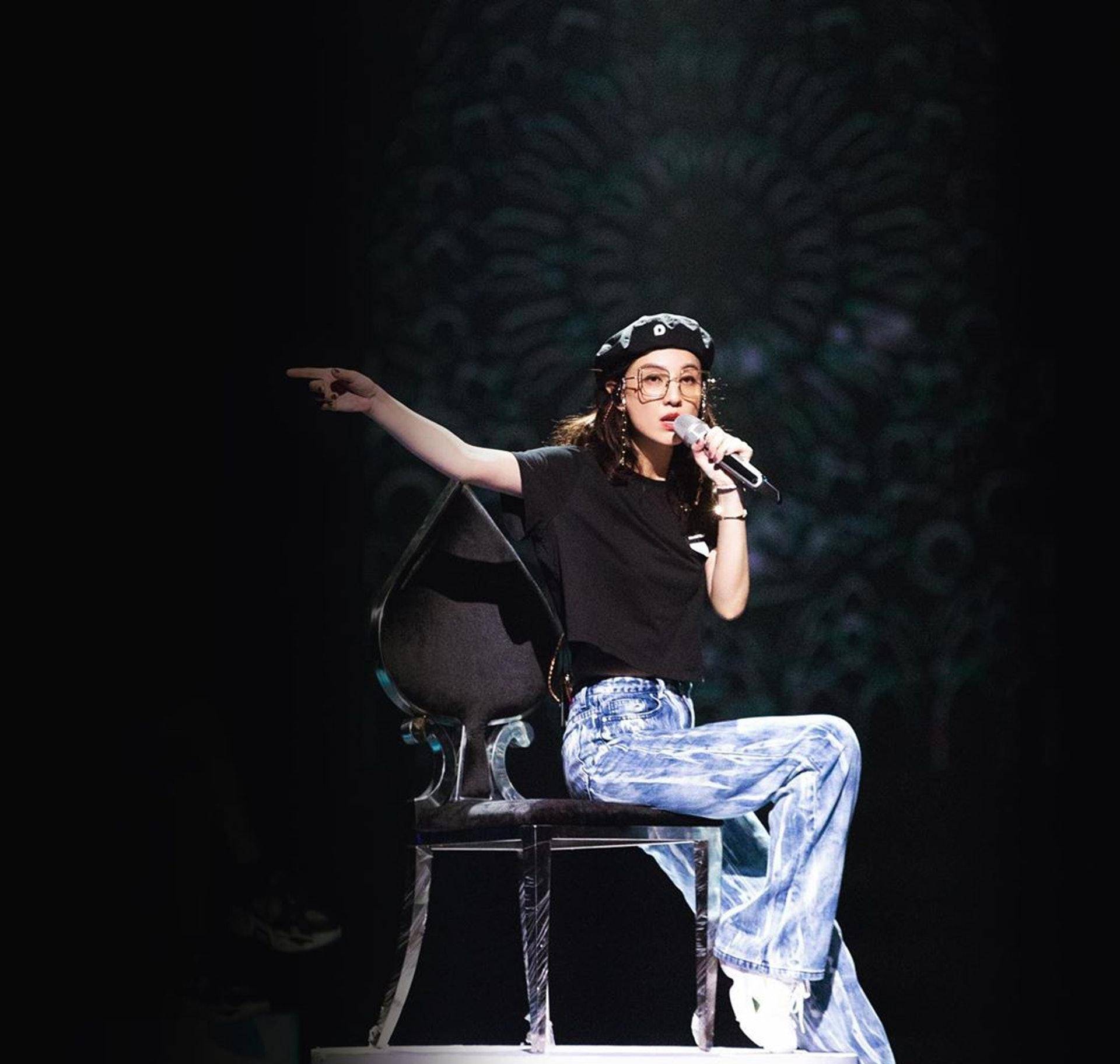 郑希怡人生如乘风破浪:险些瘫痪后认定丈夫,恩爱14年始终如初_yumiko