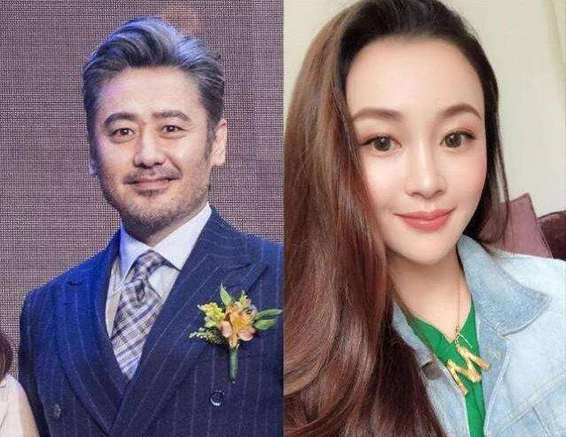 照片中,陈昱霖头戴鸭绒白色帽子与儿子亲密贴脸合照,自拍过程中两人皆