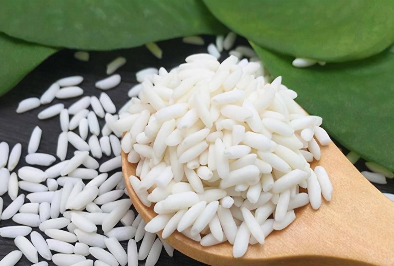 长糯米和圆糯米,哪个适合包粽子?