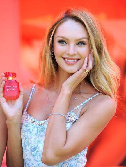 维密天使糖糖为维密拍摄照片魅力尽显,责任重大今年必是维密一姐_舞台