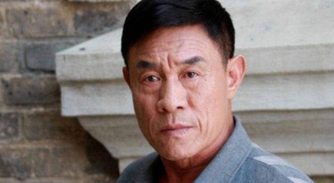 1997年,《雍正王朝》剧组找他演年大将军,他不乐意,嫌戏份少