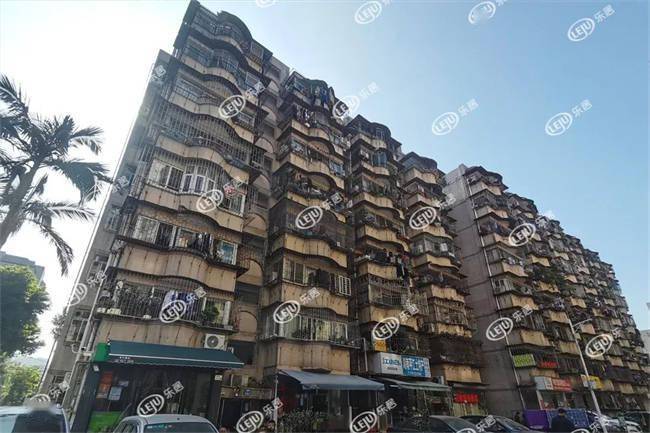 周边10万/㎡的老破小区求"拆"?_月亮湾花园_项目_进展