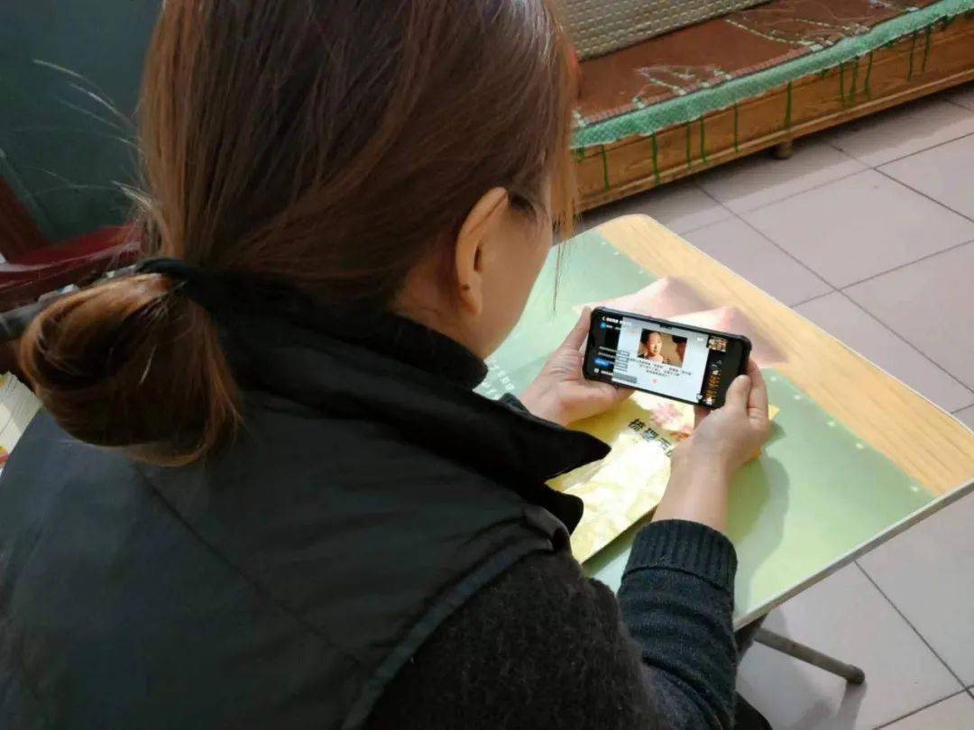 平顶山市第四十六中学心理健康教育_平顶山市第四十六中学地址_“五心”促合力心理健康教育模式