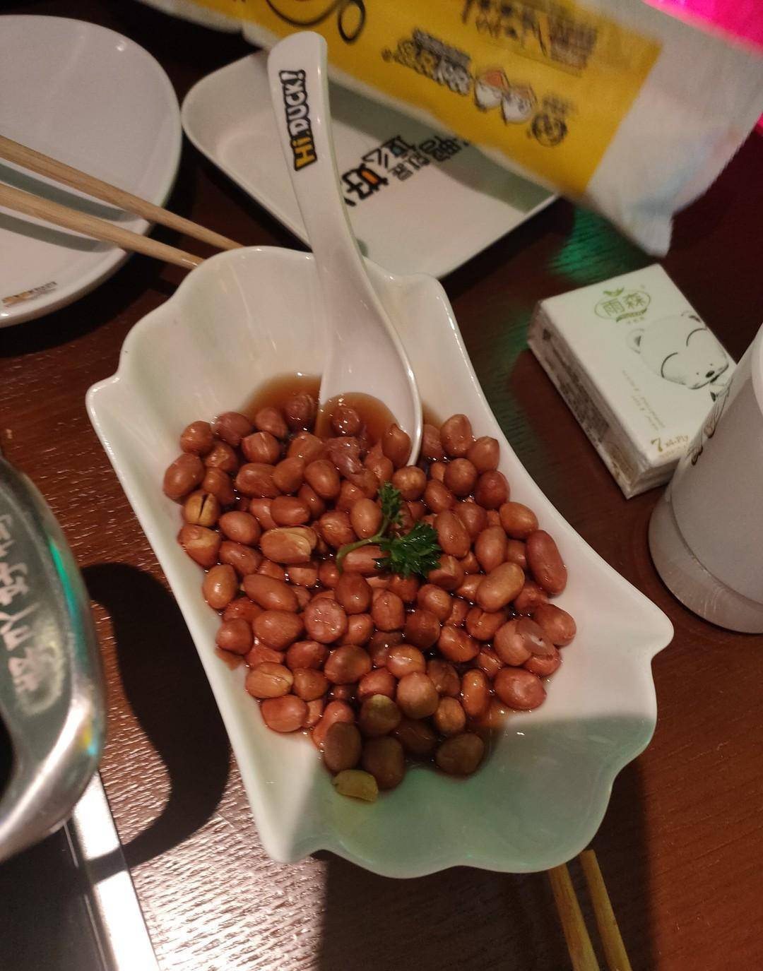 干锅鸭头鸭头pk虾酸辣蕨根粉宽粉石家庄品尝干锅鸭头