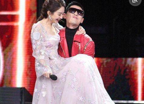 当看到全身照时,请原谅我笑了_赵丽颖_照片_电视