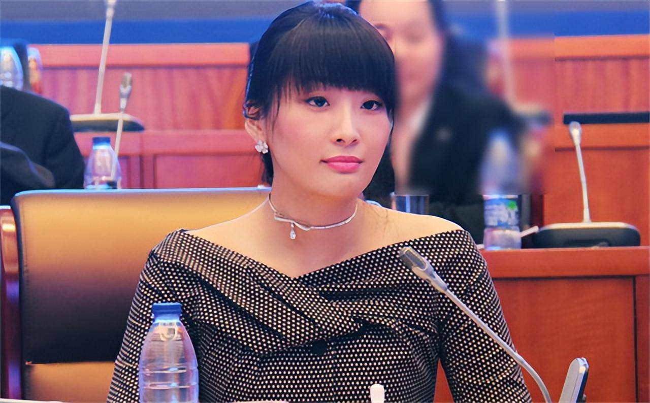 宗馥莉,五年前换掉王力宏被群嘲,如今被赞有先见之明_宗庆后_时候