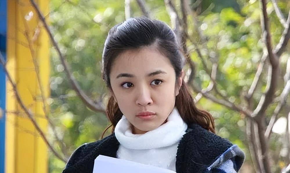 胡歌绯闻女友王晓晨:遭知名导演灌酒,咸猪手后,她的回击太解气_女明星