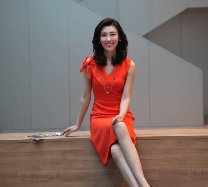 电视主持人周涛,出镜带货14000台iphone,"翻车"了_工作_北京奥运会